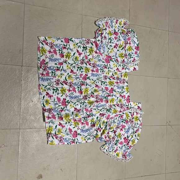 Floral puffish sleeve shirt from citrus NWT - Picture 4 of 4